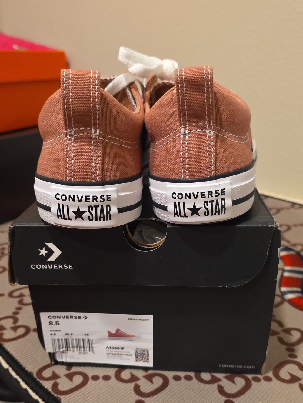 Converse Womens Low Top Sneakers in Rust with White Laces. Size 8.5 - Picture 4 of 6